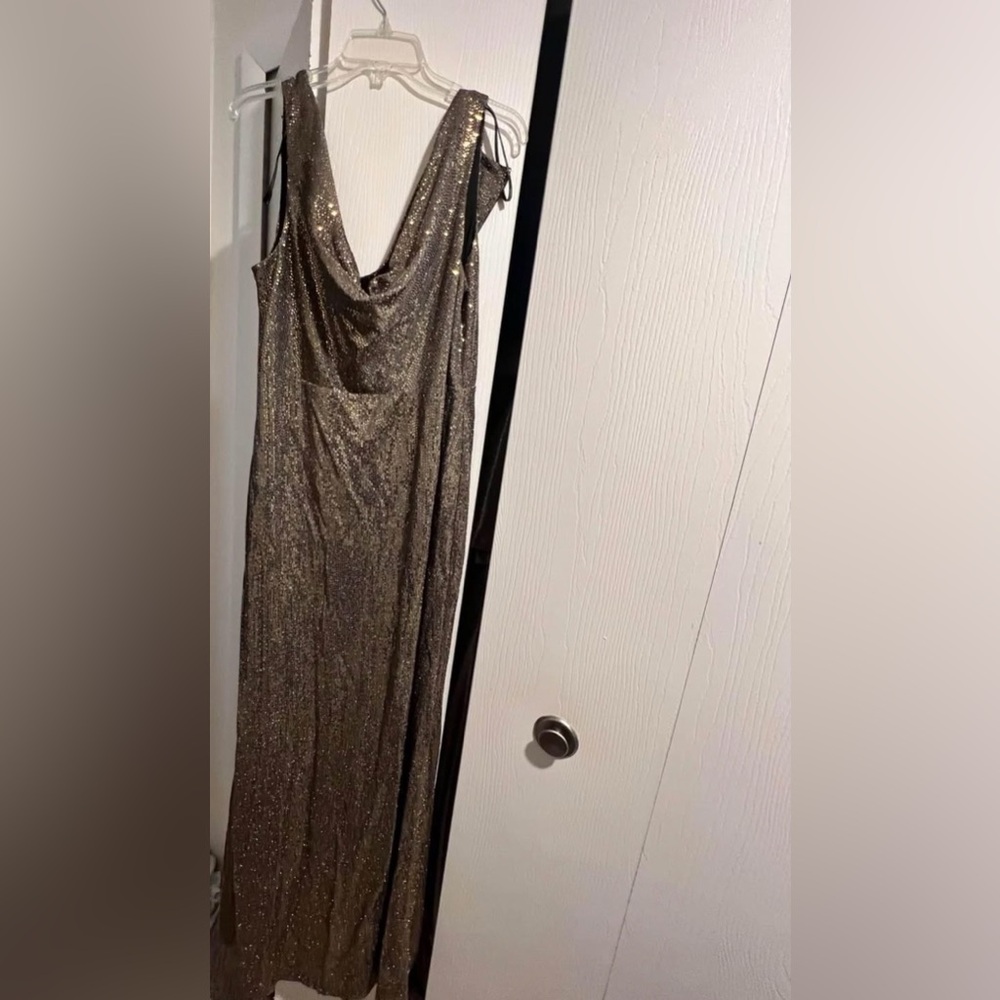 Calvin Klein Collection Gold Prom Dress